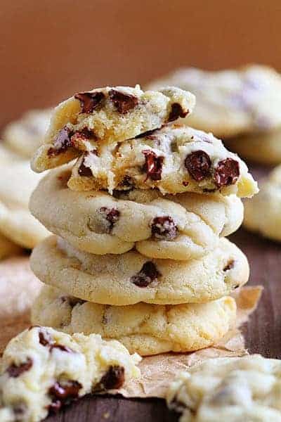 Look no further for the perfect and Best Soft Chocolate Chip Cookies recipe! best soft chocolate chip cookies, chocolate chip cookies, cookies, cookie recipe, chocolate chip cookie recipe, chocolate chip, iambaker, baking Best Soft Chocolate Chip Cookies